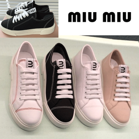 ペッカディロ 精巧な 成熟した Miumiu スニーカー Organdonorhero Org
