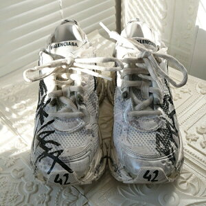 �y���������z�y�V�i�����K�i���M�t�g������zBALENCIAGA �o�����V�A�K Runner �X�j�[�J�[ ��_���S�f�U�C�� �����Y �j�� �M�t�g �v���[���g �a���� ���j���N���X�}�X �v���[���g