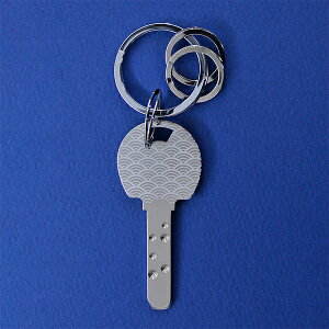 カスタムキー オーダーメイド 吉祥文様 青海波 住宅扉用装飾合鍵材(ディンプルタイプ)爪を傷めず広げられるキーリング付属 おしゃれ 玄関ドア カギ スペアキー 合鍵 装飾