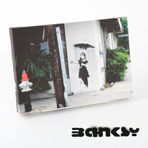BANKSY CANVAS ART キャンバス アートファブリックパネル スモール "Rain Under Umbrella" 31.5cm × 21cm バンクシー 雨 傘 駐車場 ギフト トラッド