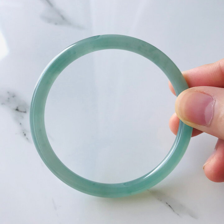 楽天市場】グアテマラ産 翡翠 ヒスイ jade バングル 高品質 ブルー 