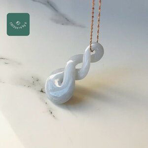 ミャンマー産 翡翠 ヒスイ jade 高品質 ペンダントトップ ネックレス 一点もの 希少 天然石  ヒスイ ひすい パワーストーン hisui 本翡翠 翡翠専門店 アクセサリー 山水