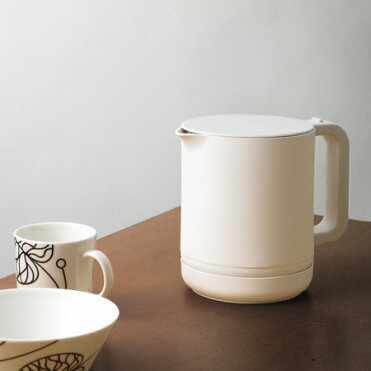 プラスマイナスゼロ 0 電気ケトル 0 Electric Kettle やかん 深澤直人 シンプル 白 デザイン家電 キッチン家電 送料無料 P10 Cocoa インテリア雑貨 Room 欲しい に出会える