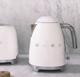 ★6/5限定！最大1万ポイントバックチャンス★SMEG 電気ケトル 1.7L【ホワイト】KLF03‐WH-JP【日本正規品】イタリア家電ブランド【SMEG/スメッグ】レトロ デザイン おしゃれ家電 ハイブランド キッチンブランド プレゼント 1200W スメグ ポイント10倍