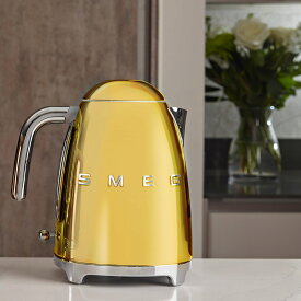 SMEG ★新色★電気ケトル 1.7L【ゴールド】KLF03-GO-JP【日本正規品】イタリア家電ブランド【スメッグ】レトロ デザイン おしゃれ家電 ハイブランド キッチンブランド プレゼント ステンレス ギフト 空焚き防止 こぼれ防止注ぎ口 1200W スメグ ポイント10倍