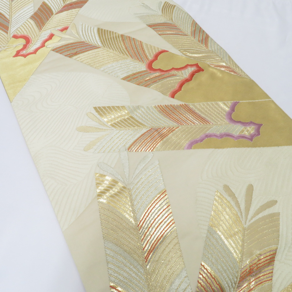 袋帯 松デザイン 正絹 生成×金 糸とじ フォーマル 六通柄 振袖に 訪問