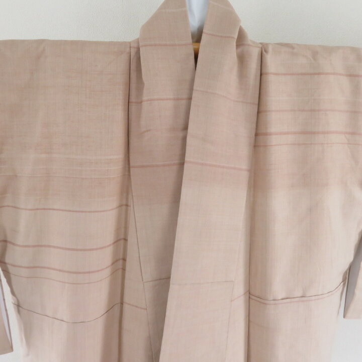 楽天市場】紬 着物 横縞 グラデーション 袷 広衿 薄茶色 正絹 一つ紋  