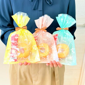 【14日まで!80円OFFクーポン配布中】 プチギフト お菓子 カラフルスイート バウムクーヘン 500円 300円 退職 大量 個包装 結婚式 卒園 卒業 職場 クリスマス お正月 お年賀 2026年 お礼 プレゼント おしゃれ ありがとう 産休 挨拶 子供 お世話になりました ココサブ