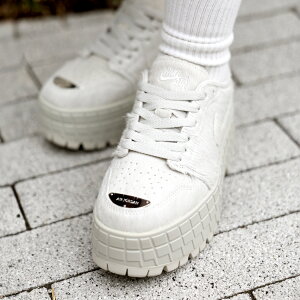 NIKE iCL GAW[_ ubN Xj[J[ WMNS AIR JORDAN 1 BROOKLYN LOW PONY HAIR Light Bone ( fB[X IB7210-001 )