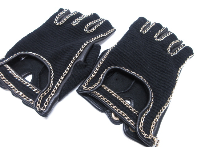 超美品 シャネル CHANEL ラムレザー 羊革 銀チェーンデザイン フィンガーレス 手袋 グローブ レディース 68 75 ブラック