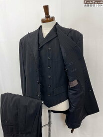 美品【ガルニエ GARNIER】KAZUTAKA KATOH シングル5ボタン 3ピーススーツ (メンズ) size54相当 ブラック ストライプ柄 ★35RMS4059★【中古】