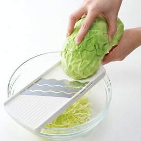 スライサー 3枚刃 3倍速！ トリプルウェーブ 安全ホルダー付き （ スライス 野菜スライサー 野菜カッター 千切り キッチンツール 下ごしらえ用品 調理器具 キッチン用品 ベジタブルスライサー ）【3980円以上送料無料】