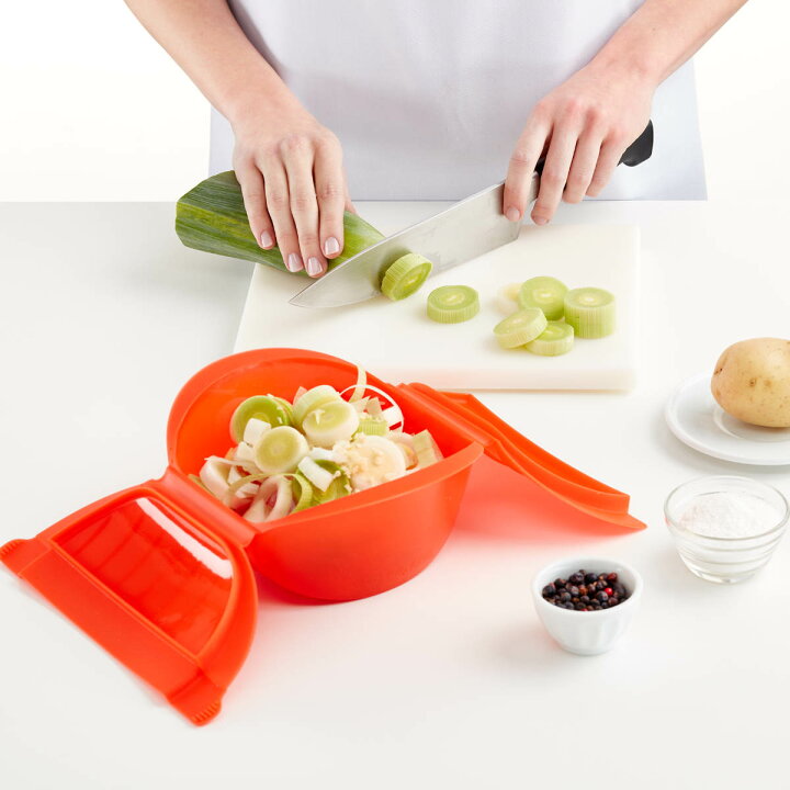 電子レンジ調理器具 ルクエ シリコンスチーマー スチームケース SS 電子レンジ調理器 Lekue ルクエ シリコンケース 食洗機対応 レシピ付き 蒸し器 レンジ料理 スチーマー シリコン製スチーマー レンジ調理 蒸し料理 電子レンジ 調理器具 時短調理 リビングート JRE MALL店通販 JRE MALLショッピング JRE POINTも