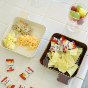 プレート 18cm スクエア カンパーニュ 陶器 ( 食洗機対応 電子レンジ対応 中皿 皿 菓子皿 持ち手付き 四角 メイン料理 おかず 無地 シンプル おしゃれ ) 【3980円以上送料無料】