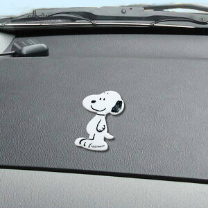 すべり止めマット スヌーピー スタンディング 車 ダッシュボード ( ダッシュボードマット 車用 車内 小物置き 小物置き場 小物 カーアクセサリー カー用品 滑り止め すべり止め 保管 保存