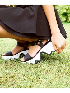 SOREL/ �L�l�e�B�b�N�C���p�N�g �E�F�b�W /�\���� SOREL �R�����r�A �V���[�Y�E�C �T���_�� �I�����W �x�[�W�� �u���b�N�y���������z[Rakuten Fashion]