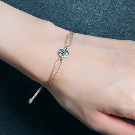 【月モチーフ】静かな夜空に輝くチャームブレスレット｜お守りアクセサリー｜癒しと安らぎの象徴｜シンプル＆華奢デザイン｜普段使い・重ね付けに最適｜ギフト・プレゼント・旅行土産にも