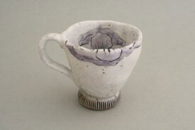 日本製 粉引輪花 マグ（小）紫 1個 花柄 陶器 レトロ マグカップ コップ 小さい コンパクト かわいい 贈り物 プレゼント ギフト 母の日
