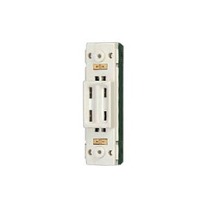 �p�i�\�j�b�N �P�[�X�E�F�C�͂ߍ��� �_�u���R���Z���g 15A 125V WK7102