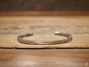 INDIAN JEWELRY NAVAJO SQUARE SILVER BANGLE / CfBA WG[ ioz XNGA Vo[oO