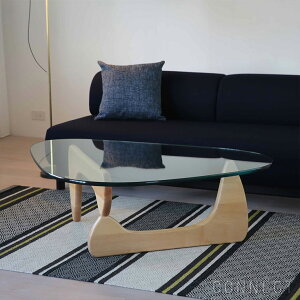 �y���K�i�z�y�J���ݒu�����zVitra�i���B�g���j / �C�T���E�m�O�` Coffee Table�i�R�[�q�[�e�[�u���j / ���[�v��