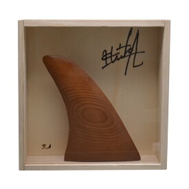 TOSHIKI ARAI 木製ハンドメイドアート　サーフボードフィン型オブジェBOX入り　プロサーファー・新井洋人直筆サイン入り