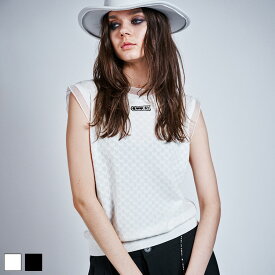 《 COOLA ロゴ スリーブレス ニット アイボリー 》 クーラ トップス TOPS ノースリーブ 異素材 ドッキング ワッペン チュール サマーニット インナー レイヤード おしゃれ レディース カジュアル ストリート スポーティ モード レディースファッション きれいめ デイリー