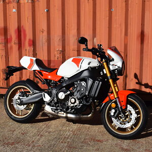 XSR900 �yPYRAMID�z�i�s���~�b�h�j �J�E�� �X�N���[���i�V���L�[�z���C�g�j