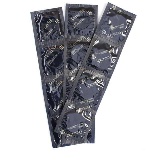 中身がバレない包装 コンドーム ニューパーマスキンフラワー レギュラーサイズ スタンダード 普通サイズ 避妊具 二重梱包