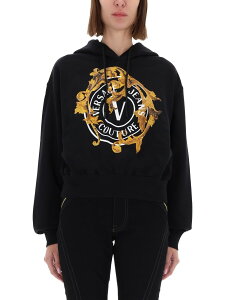 ���F���T�[�`�F�E�W�[���Y�E�N�`���[�� VERSACE JEANS COUTURE �g���[�i�[ ���f�B�[�X �u���b�N Sweatshirts 367682 �֐� �������� 2025AW el