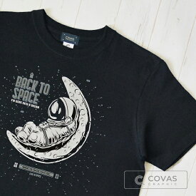 COVAS GRAPHIC ユニセックス Tシャツ "バックトゥスペース" 325012-19 ブラック 黒 半袖 綿100% 宇宙 宇宙飛行士 プリントTシャツ デザインTシャツ グラフィックTシャツ メンズ レディース 男女兼用