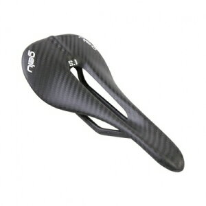 y9/25́u4{IvGg[Ń|CgUPzGELU (Q) S1 CARBON SADDLE tJ[{Th