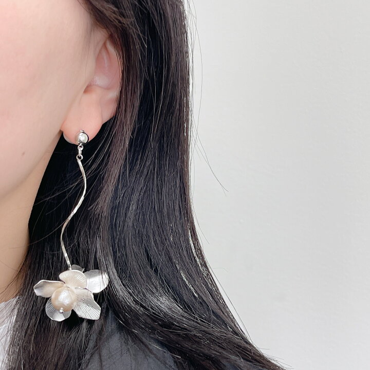 楽天市場】大ぶり メタル フラワー パーツ【4個入】トレンド ピアス  