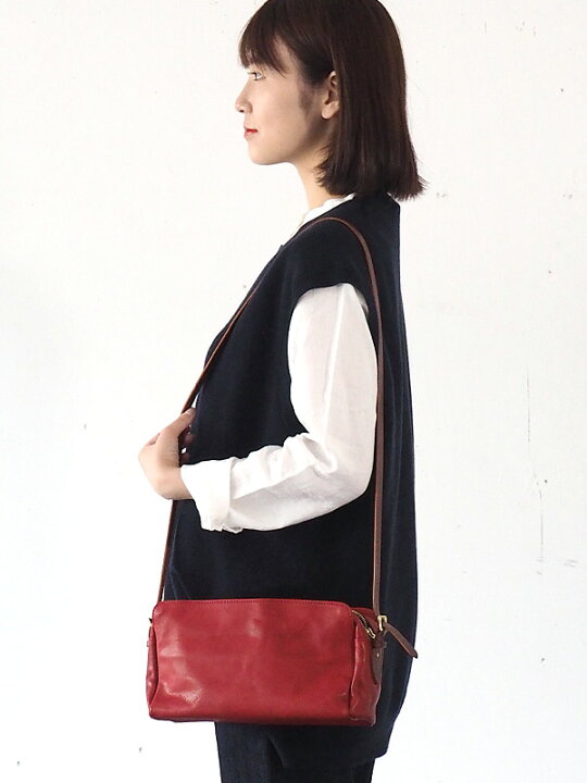 楽天市場】ANNAK（アナック） あおりポケット付き ショルダーバッグ 