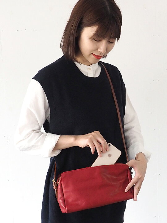 楽天市場】ANNAK（アナック） あおりポケット付き ショルダーバッグ