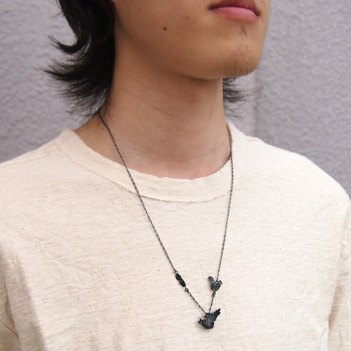 楽天市場 Decovienya デコヴィーニャ 手作りアクセサリー 傷ついたカラスのペンダント ブラック De 074b ハンドメイドアクセサリー ジュエリー 動物 アニマル フィギュア ネックレス 個性的 クール リアル レディース メンズ ハロウィン 日本製 国産 クラフトカフェ