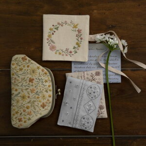 【 刺繍キット 】 atelier de noraさんの 植物をモチーフにした ボタニカル刺繍 ( マスク と マスクケース / ポケットティッシュケース / がま口 / おまとめセット )| 刺しゅう 刺繍 ししゅう