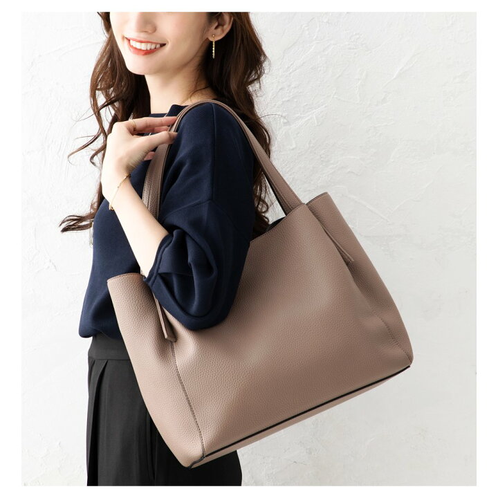 楽天市場】【ゆうパック送料無料】バッグ トートバッグ 大きめ レディース a4 シンプル 鞄 BAG 大容量 ビッグ オフィス 通勤 会社 シボ加工 合皮 PUレザー 無地 きれいめ 大人 上品 ブラック グレージュ グレー : cream dot 楽天市場】【ゆうパック送料無料】バッグ トートバッグ 大きめ レディース a4 シンプル 鞄 BAG 大容量 ビッグ オフィス 通勤 会社 シボ加工 合皮 PUレザー 無地 きれいめ 大人 上品 ブラック グレージュ グレー : cream dot
