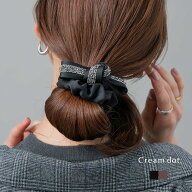 シュシュ リボン サテン調 微光沢 ラインストーン しっかり留まる ヘアゴム ヘアアクセ ヘアアレンジ 簡…