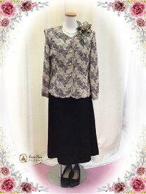 【シニア衣装レンタル】低身長おばあちゃん向け洋装ドレス、花柄の刺繍が美しい祖母様のフォーマルドレス【サンテ・クワイエ+ モカリバティージャケット】親族結婚式叔母様のドレスレンタル着丈選べるおばあ様フォーマルドレス 70代 80代 90代、洋装ドレス