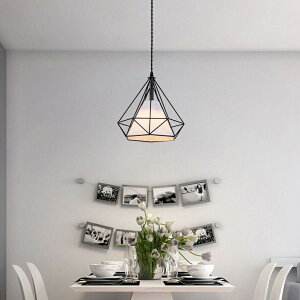 【クーポン配布中!】【P3倍】レトロなシャンデリア 1灯 口金E26 工事不要で簡単に取り付け ダイヤモンドのようなシェード ファッションの復古 現代の工業風 北欧 ペンダントランプ 洋風 ヴ