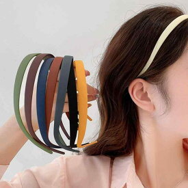 カチューシャ レディース 大人用 U型 マット仕上げ 高級感 おしゃれ かわいい ヘアバンド 洗顔用 髪留め 髪飾り ヘアアクセサリー 痛くない ズレにくい シンプル 無地 デイリー 通勤用 普段使い オフィス お出かけ カジュアル きれいめ 髪留め ヘ