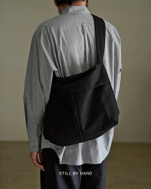 【ポイント10倍】スティルバイハンド STILL BY HAND パデッド クロスボディ バッグ メンズ Padded crossbody bag GD01253 ショルダーバッグ メッセンジャーバッグ ヘルメットバッグ 0930 xp10