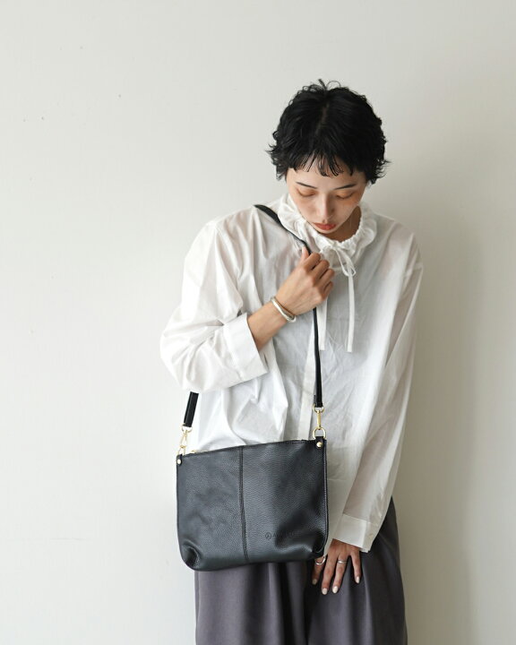 おうれンてィ　れザーとーとバッグ　ちェーンポしェッと付き　いたりあ　旅行 おうれンてィ れザーとーとバッグ ちェーンポしェッと付き