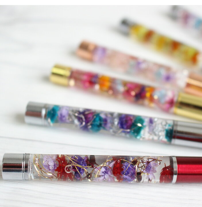 楽天市場 ハーバリウム ボールペン ギフト プリザーブドフラワー お中元 あす楽 プレゼント 花 バラ 完成品 箱入 きれい 限定 ケース 誕生日 カップル ペア 文具 プチギフト お返し 送料350円でネコポス発送となります 22 写真と花の専門店 フランネリカ
