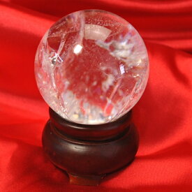 【ブラジル産水晶球】　完全天然本水晶玉（自然なクラック入り）重さ198g 直径約5.2cm ◆写真現品販売　置物用木製台座付き