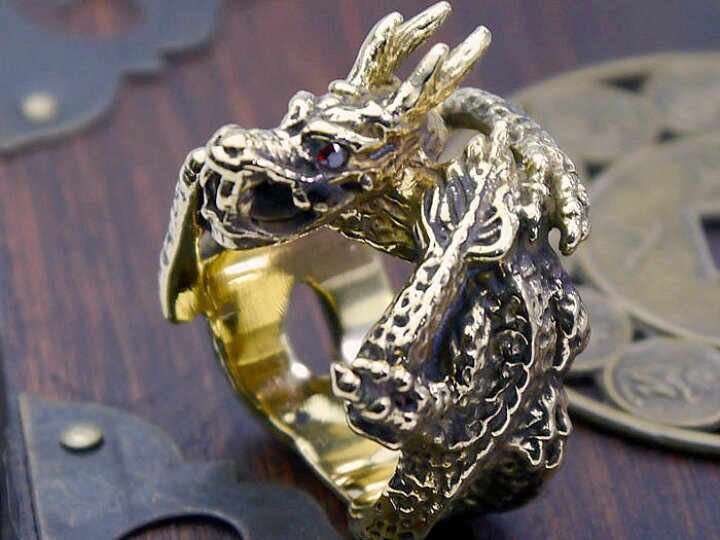 アクセサリー　指輪　ユニセックス　龍　ドラゴン　金　シンプル　ゴールド