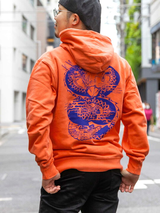 楽天市場】【AVIREX】“DRAGON & SNAKE”FADE WASH PRINT SWEAT PULL  