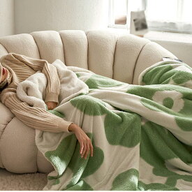 ブランケット 毛布 ひざ掛け 掛け毛布 暖かい ハーフ毛布 フランネル ふわふわ もこもこ 柔らかく肌触り 厚手 吸湿発熱 かわいい おしゃれ 北欧風 抗菌・防臭・防ダニ 軽い 柄 洗える あったか 冬 秋冬 オールシーズンに対応