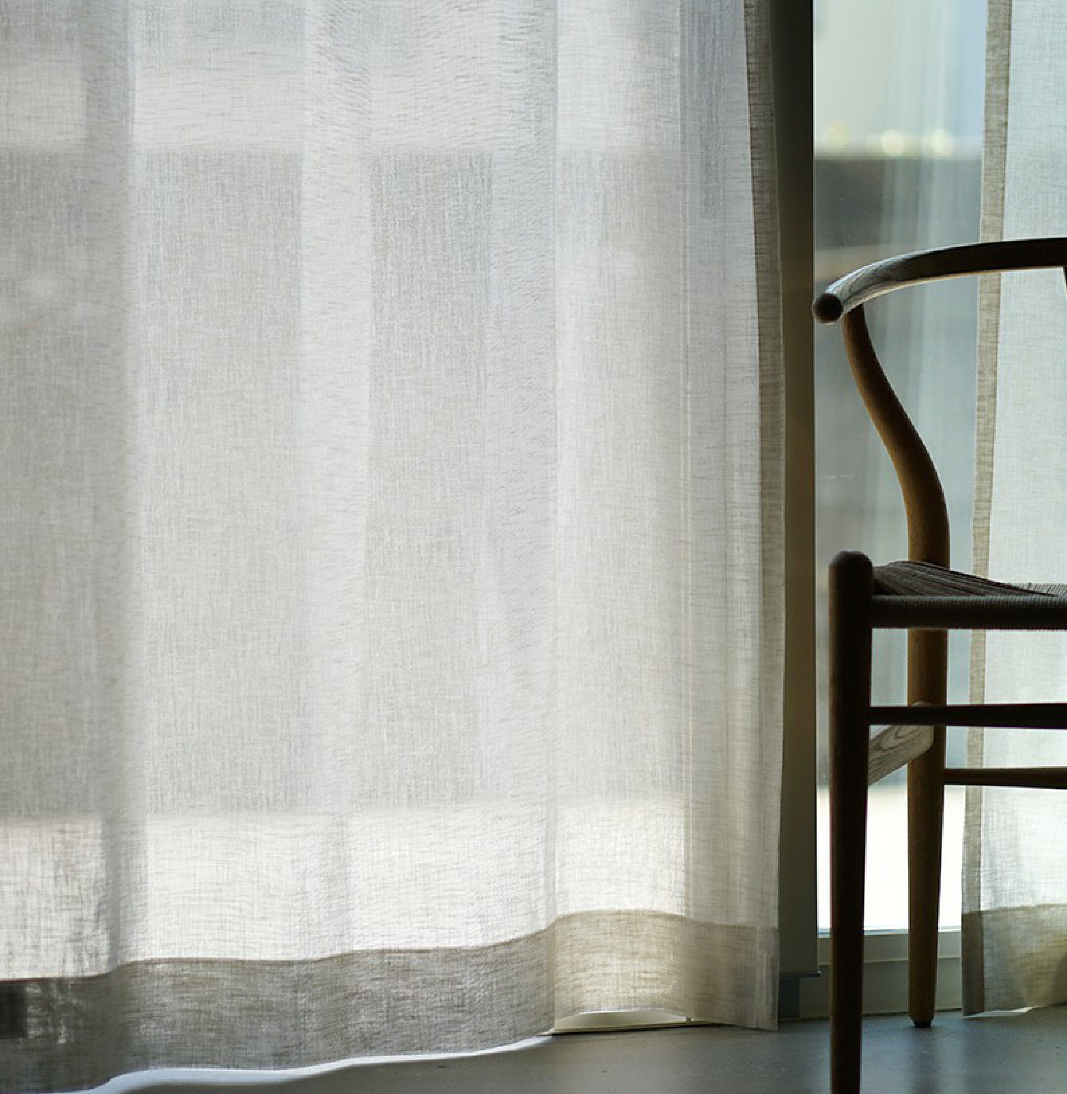 ナチュラルな風合いのおしゃれな上質なオーダーカーテン